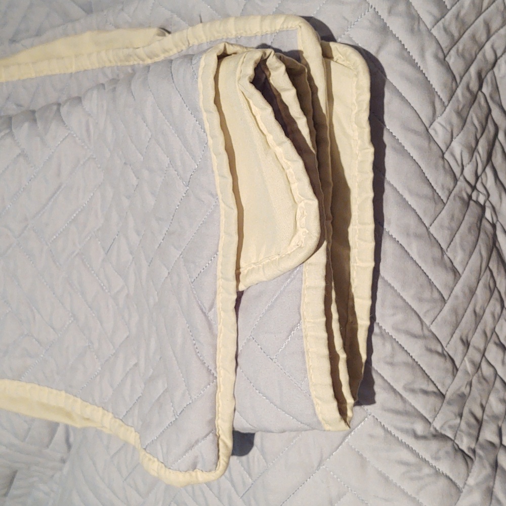 Bed Cover and Pillow Shams - King
